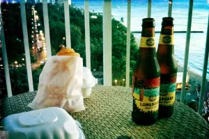 Kona Brewing beers and Burgers on the Lanai at the Park Shore Waikiki